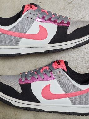 Nike 6.0 Dunk Low ‘Black/Pink Flash’